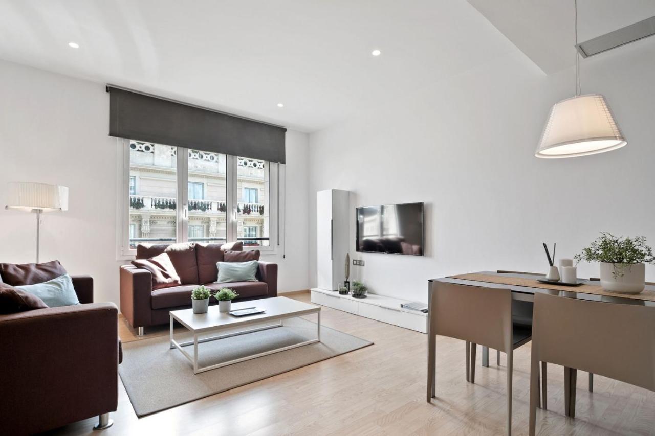 Fisa Rentals Gran Via Apartments — Photos 3